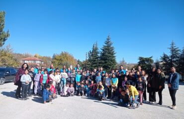 Çanıllı İlk ve Orta Okul Öğrencileri Biyolojik Çeşitlilik İçin Fidan Dikimi Yaptı